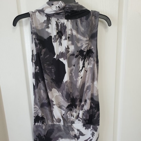 Express Tunic- Size XS - Picture 6 of 7